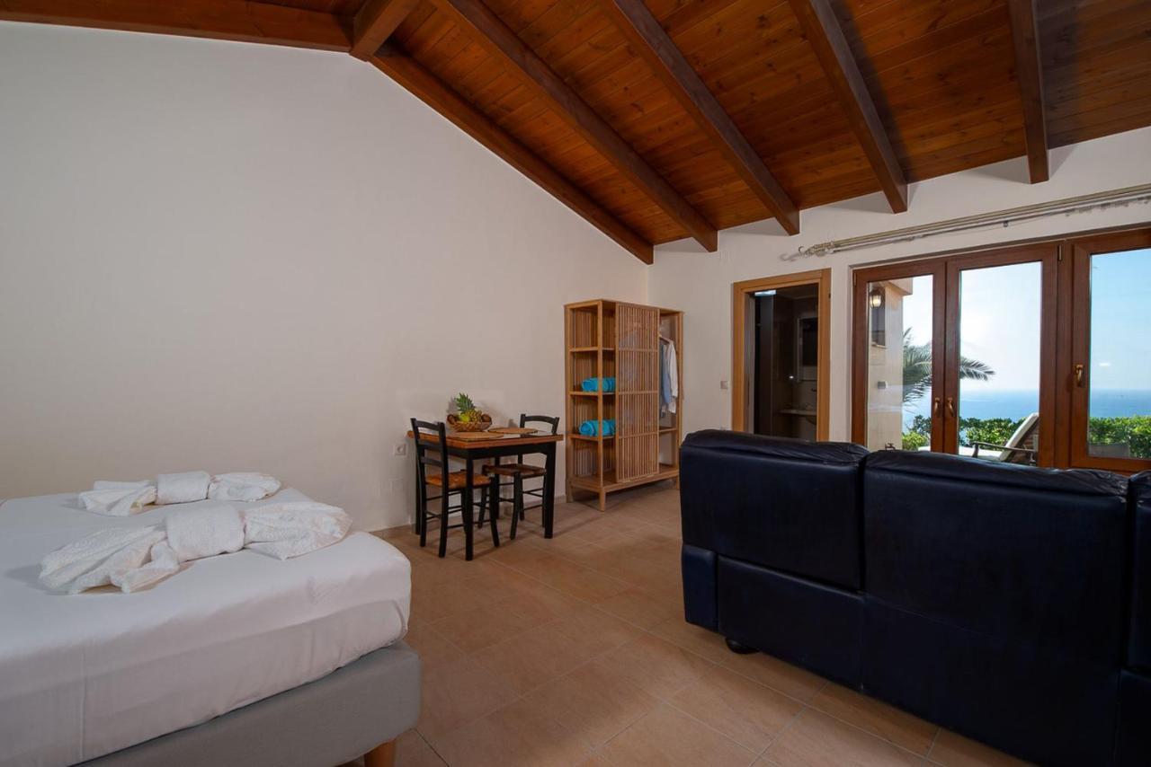 Vitamin Sea Luxury Villas Agia Pelagia Екстериор снимка